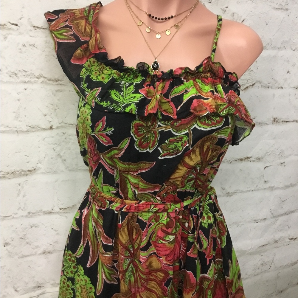 Dress - Picture 2 of 8